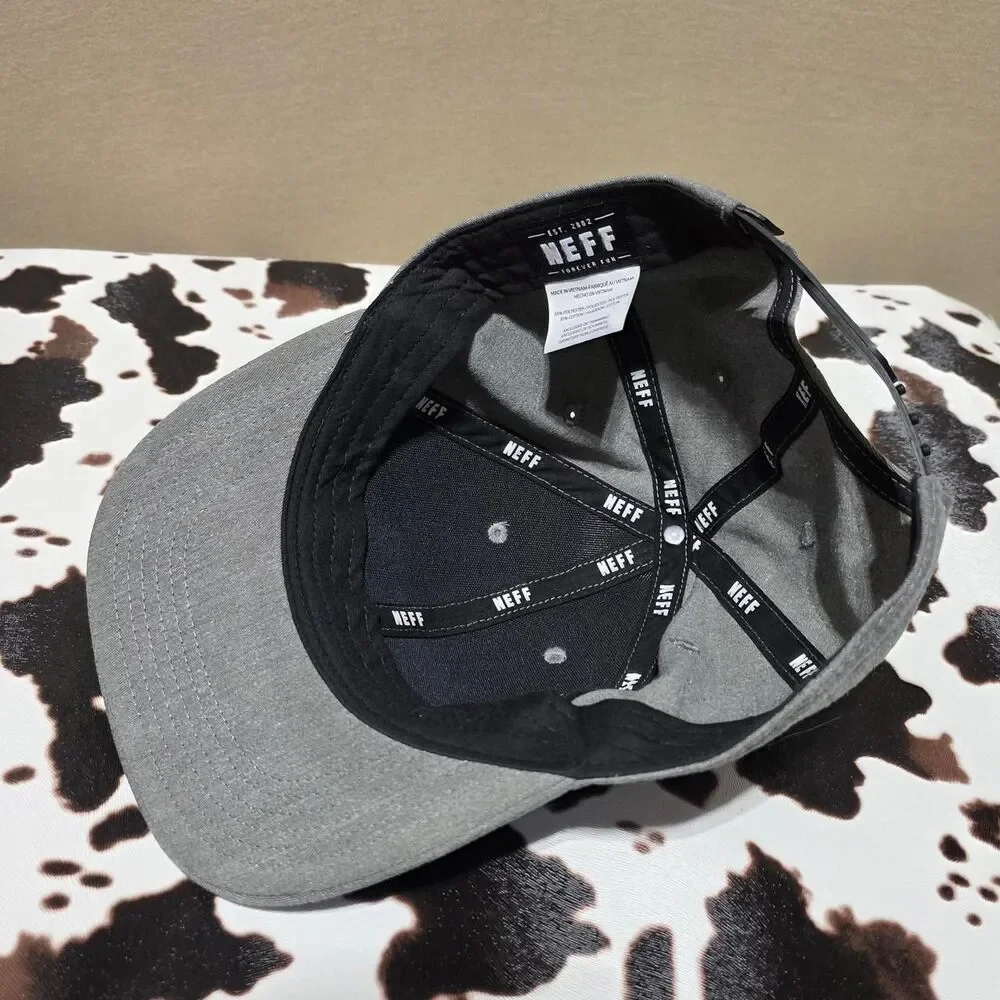 Neff men's snapback hat heather gray with black & white logo